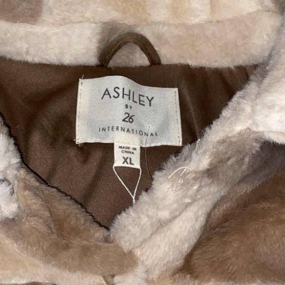 NWT ASHLEY BY 26 INTERNATIONAL FAUX FUR CAMEL PLAID PATTERN CROPPED JACKET•S/XL - Picture 5 of 11